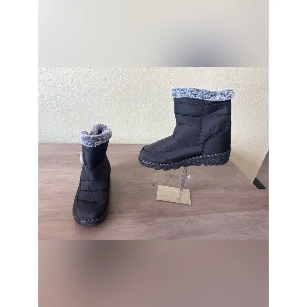 NWOT Women’s Black Winter Snow Boots Faux Fur Lined Waterproof EU 39 US 8.5